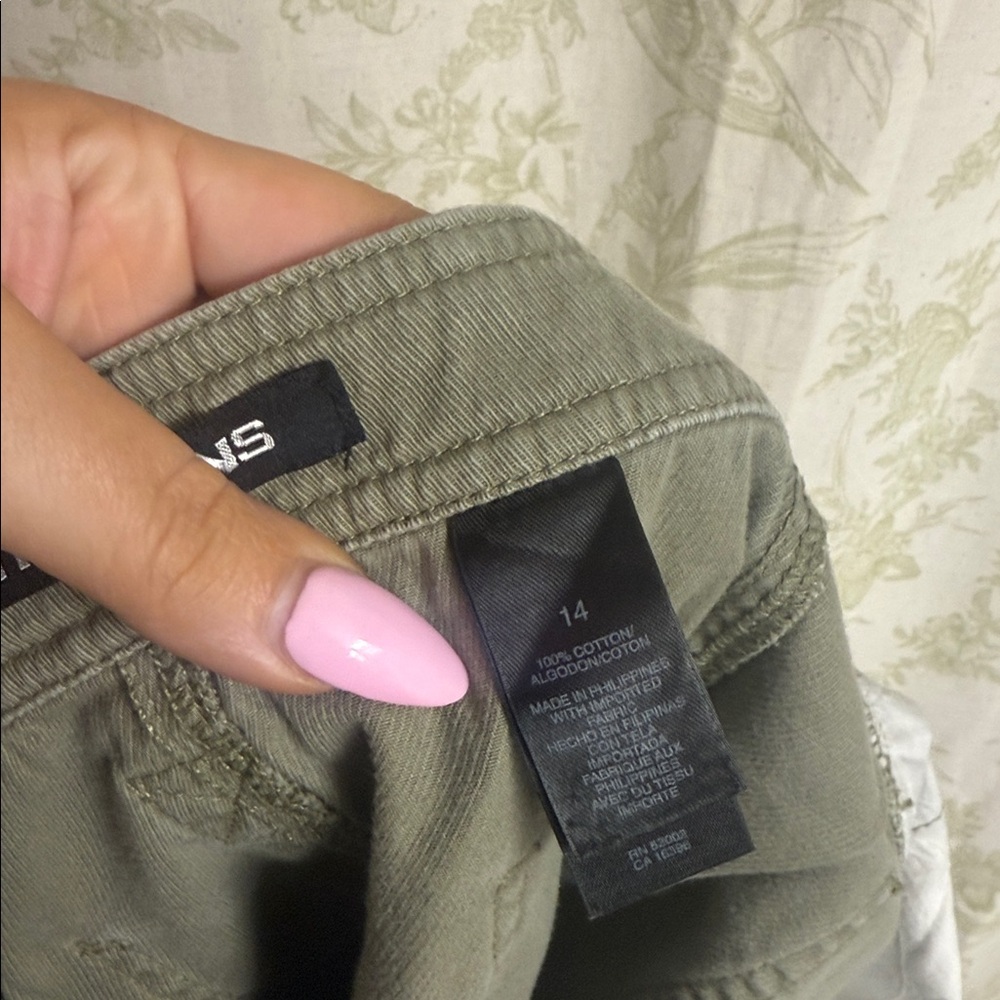 DKNY Skirt - Picture 4 of 4